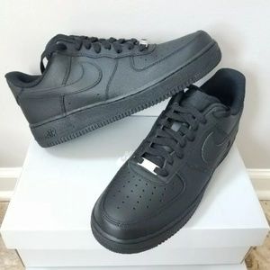 Nike Air Force 1 Black size 8 MENS